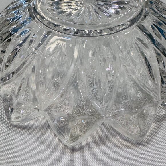 VIntage Federal Glass Petal Pattern Clear Glass 10" Fruit/Serving Bowl - Picture 2 of 8